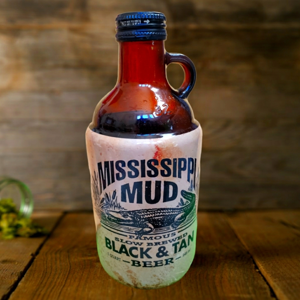 Vintage 1996 Mississippi Mud Black & Tan 1 Quart Glass Beer Bottle - Empty